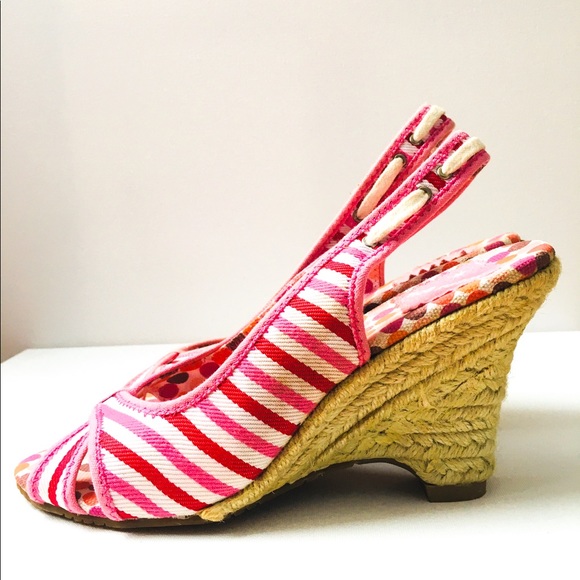 Not Rated Canvas “ Stripe out” wedge - Picture 4 of 6